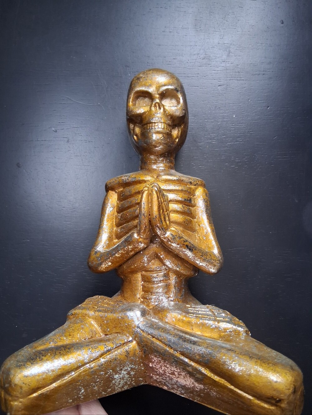Gold Praying Skeleton Home Art Statue , Metallic Yoga Skeleton Figure